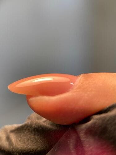 manicura semipermanent amb nivelació