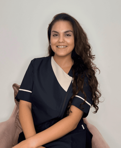 Macarena recepcionista en estetic simonet